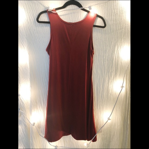 SOLD-Flowy dark magenta dress - Picture 4 of 4